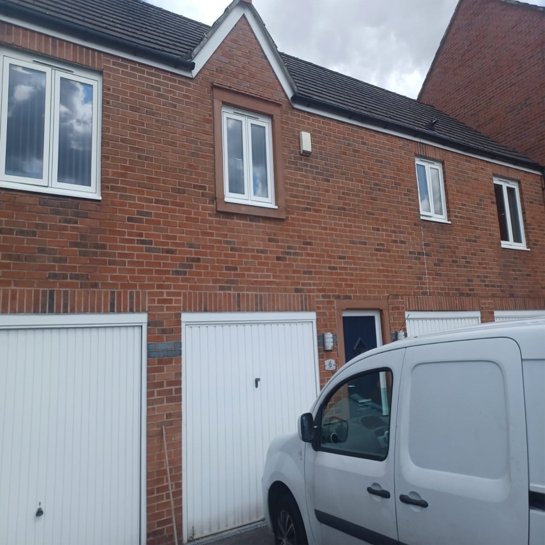 manwinfactory's tweet photo. Heritage flush-casement windows, soffits, facias, gutters, and downspouts.
A++ energy rated ✅
Secured by design ✅
10-year insurance-backed guarantee ✅

Mountsorrel Road, West Timperley

See more here - https://t.co/Vuq62H6QWx

#facias #soffits #gutters #windows #manchester https://t.co/VQELOqg2Go