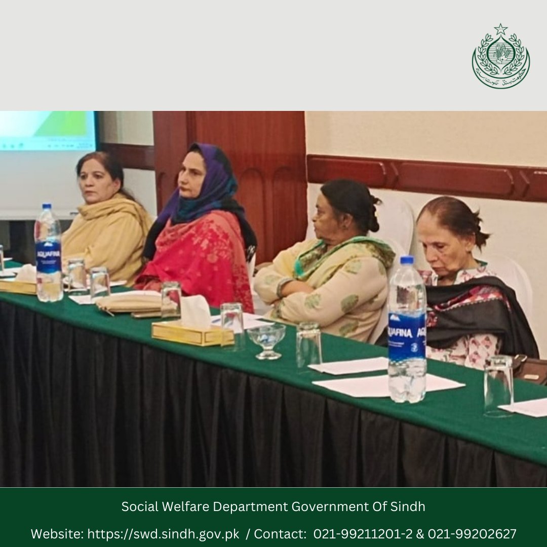 Swdsindh's tweet photo. Empowering the elderly on International Human Rights Day! Shazia Memon and Anis Fatima from SWD engaged in the seminar 'Empowering Old People' with APHA and Buzurg Dost Network. Valuable insights on the hurdles and possibilities within the Sindh Senior Citizens Act. https://t.co/vzChWRZspD