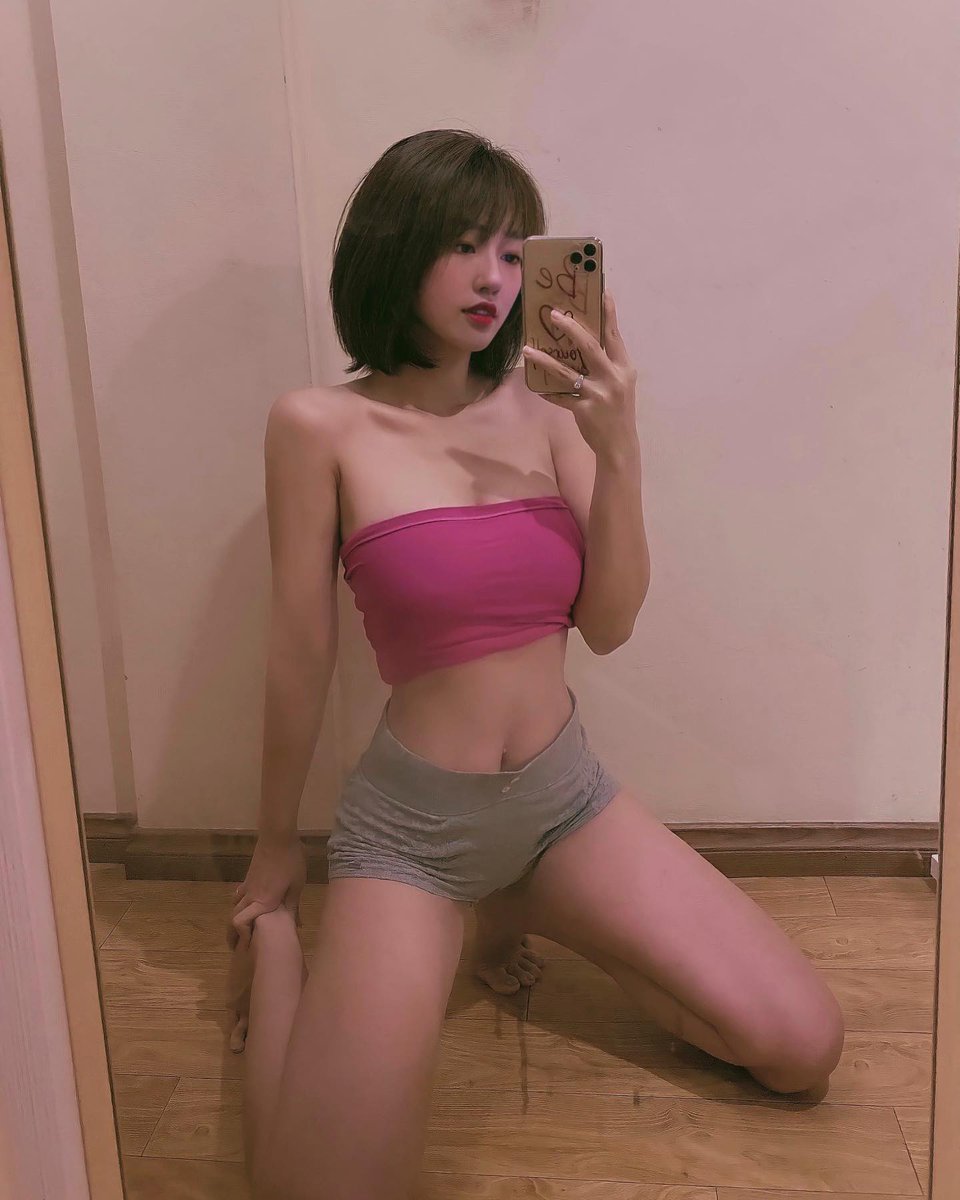 Xin chào! Tôi là người phụ nữ tình cảm và sẵn lòng chia sẻ cuộc sống, muốn tìm người bạn nam đáng tin cậy và đồng hành.
