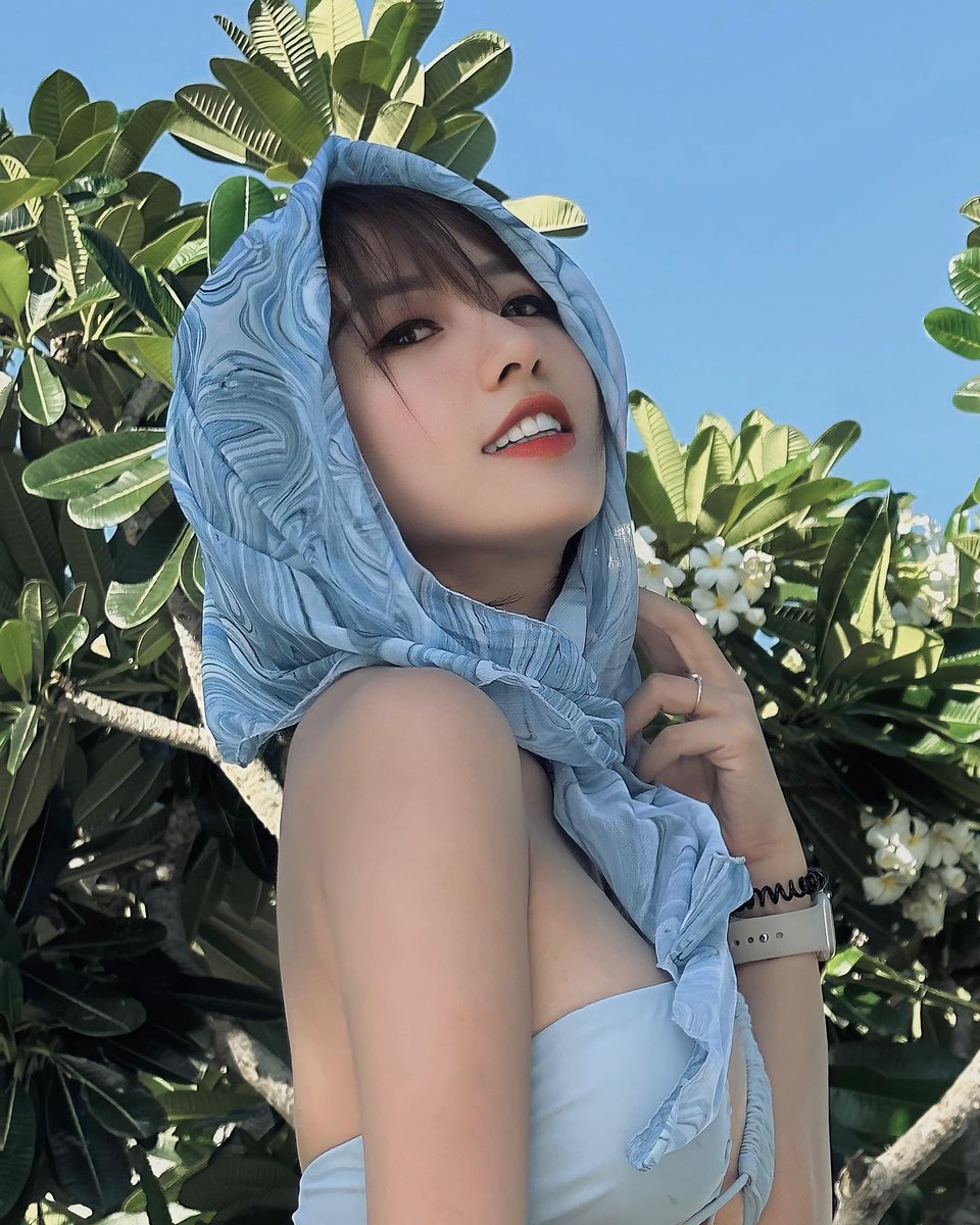 Chào bạn! Tôi là người phụ nữ năng động và thích thể thao, muốn tìm một người bạn nam cùng sở thích.