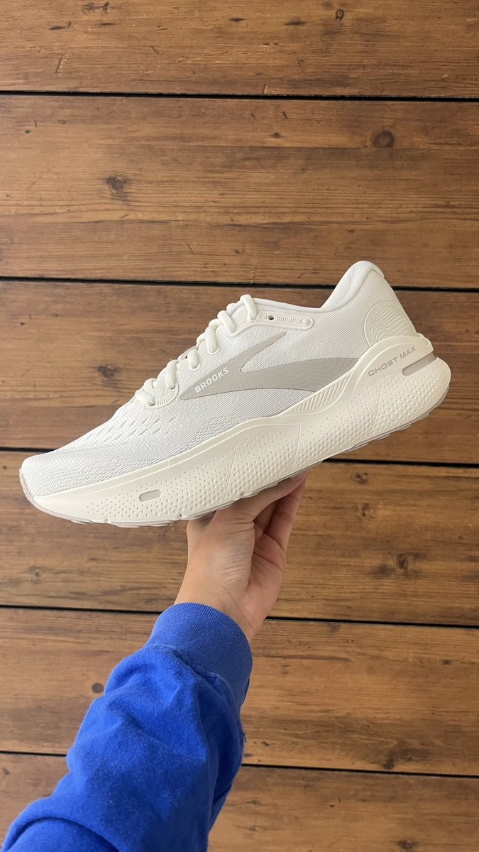 hyr_RunHappy's tweet image. Men's GhostMAX New Color🤍🤎🦔

メンズのこの新色がとーってもかわいい🥺💓!!
レディースにも欲しすぎますね〜🥺！

新しいカラーも仲間入りしてより一層大注目なゴーストマックス🤎
普段履きにも合わせやすくて、走れちゃうなんて素敵☺️
size:25cm〜29cm
#BROOKS #ブルックス #ランニング