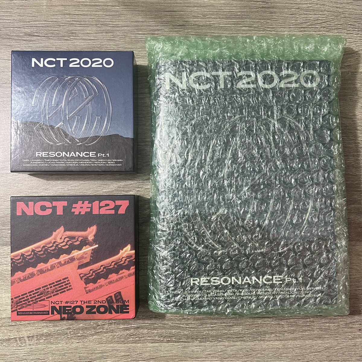 uuu_tarac's tweet photo. พร้อมส่ง #ตลาดนัดnct
 ขายบั้มเปล่า &amp; การ์ด ミ💭 ⠀

การ์ดยูตะ 30-.
การ์ดวินวิน 25-.
บั้มเปล่า sticker 40-.
บั้มเปล่า NCT 2020 ราคา 100-.

🛒️ ส่งฟรีนะคะ 1 ชิ้นก็ส่ง 

สนใจ dm มาสอบถามเพิ่มเติมได้เลยค่ะ

#ตลาดนัดnct127 #ตลาดนัดอซท127 #ตลาดนัดอซท #NCT127  #NCT https://t.co/NdcA6ZIVXv