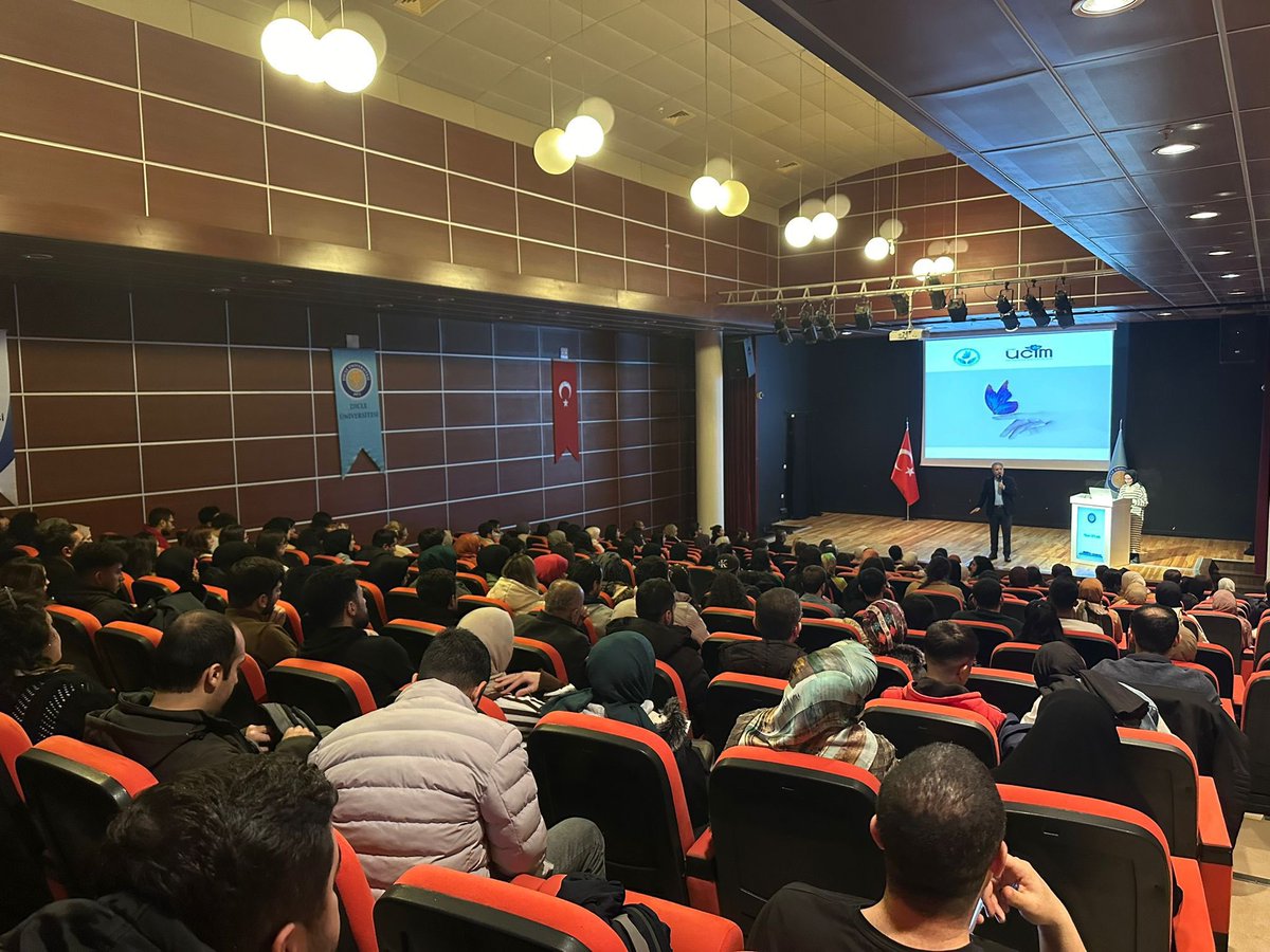 yucelceylancom's tweet photo. Genel Başkanı Saadet Özkan ile Dicle Üniversitesi Mavi Kelebek Çocuk Hakları Topluluğunun düzenlediği "Çocuk İhmal ve İstismarı Farkındalık Sempozyumu"na konuşmacı olarak katılım sağladık..
@ucimorgtr @SaadetOzkanEfe @dicleuni1973 https://t.co/4D1VVI5fKn