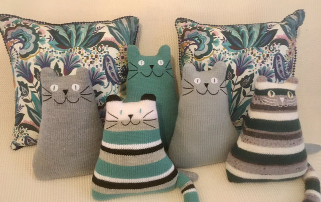 My best cats of 2023! #cats #kitten #earlybiz #handmadeintheUK #shopindie #etsysale #catlovergift threewoollyowlsstore.etsy.com