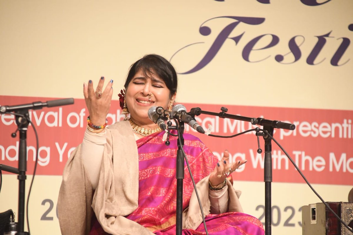 DelhiGovtACL's tweet photo. Here are some glimpses from yesterday's Thumri Festival at Kamani Auditorium. If you missed it, no worries! The mesmerizing melodies continue until Dec 28. Don't miss out on immersing yourself in the soulful tunes of Hindustani Classical Music.

@ArvindKejriwal @Saurabh_MLAgk https://t.co/4Vwdxy9UCz