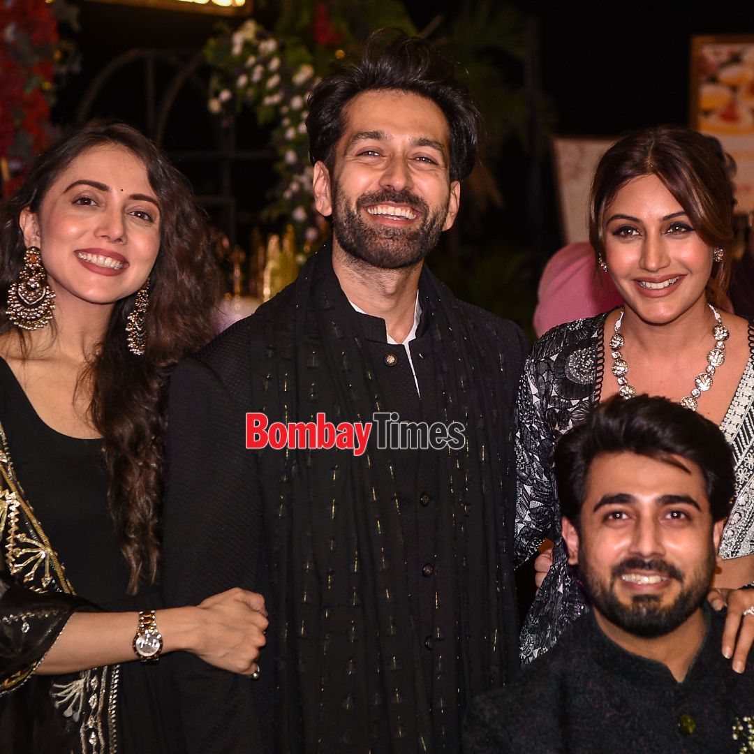 bombaytimes's tweet photo. Congratulations to the newly married @shrenuparikh11 and @Akshay_S_Mhatre 

The wedding reception was attended by @SurbhiChandna, #NakuulMehta, @KUNAL_JAISINGH, #MansiSrivastav

#ShrenuParikh #akshaymhatre #wedding #reception #nakulmehta #kunaljaisingh #surbhichanda https://t.co/R3XiYSn3iN