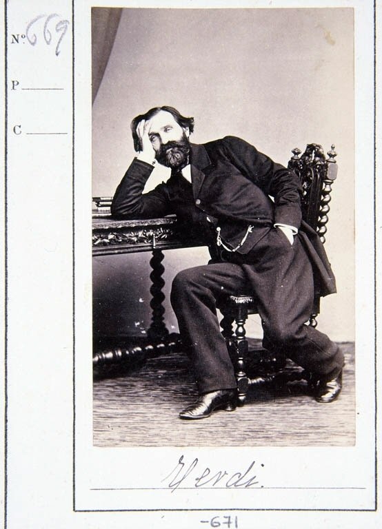 Unsereno's tweet photo. Giuseppe Verdi vino a Madrid en enero de 1863 para presentar su última ópera 'La forza del destino' y aprovechó para hacerse retratar por Jean Laurent. 

De todas las que se hizo, mi favorita son estas dos. https://t.co/fSTcX35lCH