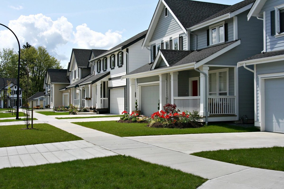 buzzroofinginc's tweet photo. Transform your #home with the #expertise of #BuzzRoofing and Exteriors, Inc., your ##residential #roofing experts in Colorado. From installations to repairs, our team ensures the highest quality craftsmanship. 
Visit: https://t.co/FjE11kqyiU
Phone: 0 720 684 9902
 #RoofingExperts https://t.co/yB6CoagTLc