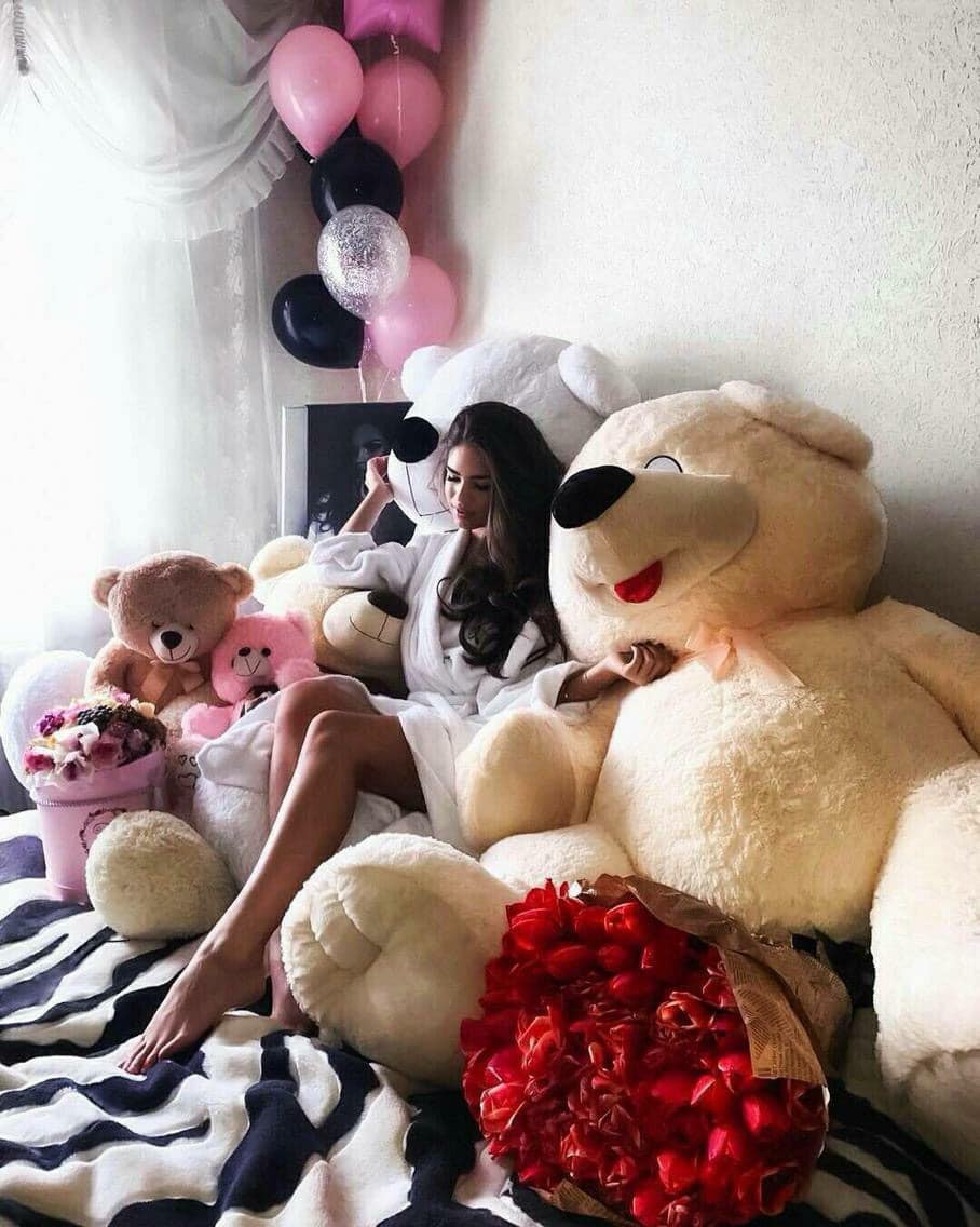 Chào bạn! Tôi là một phụ nữ độc lập và vui vẻ, muốn tìm một người bạn đời chân thành.