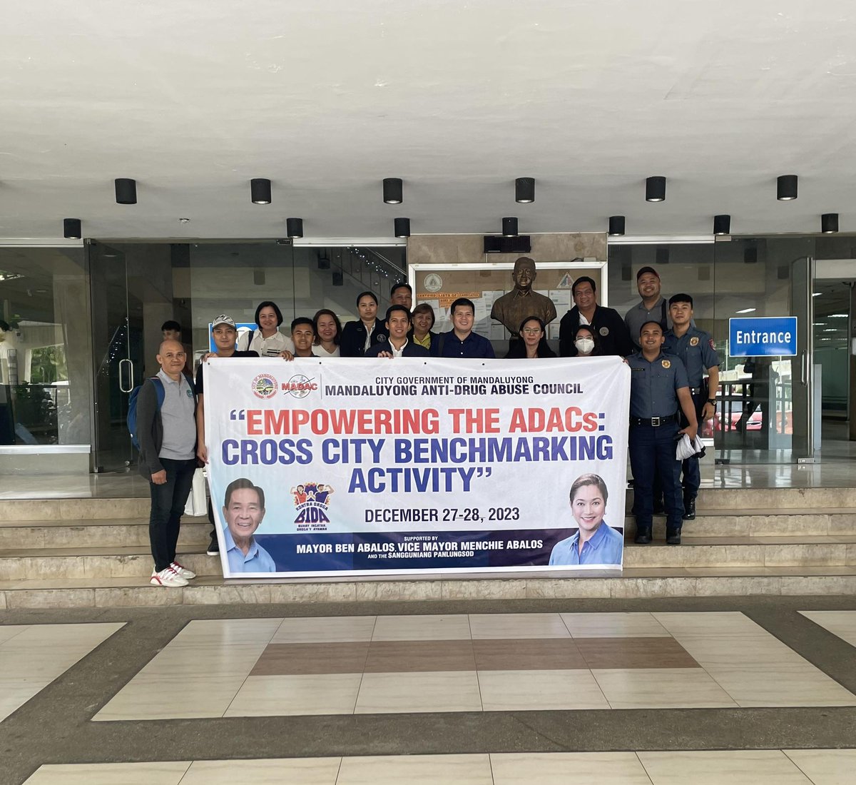 ps3_ireport's tweet photo. Eastern Police District
Mandaluyong City Police Station

"EMPOWERING THE ADACs: CROSS-CITY BENCHMARKING ACTIVITY"

On December 27, 2023 (Wednesday) at about 8:00AM, Station Community Affairs and Development Section personnel, Pat John Purisima,  together with Pat Joesua P Patubo, https://t.co/fsZj3wkAxV