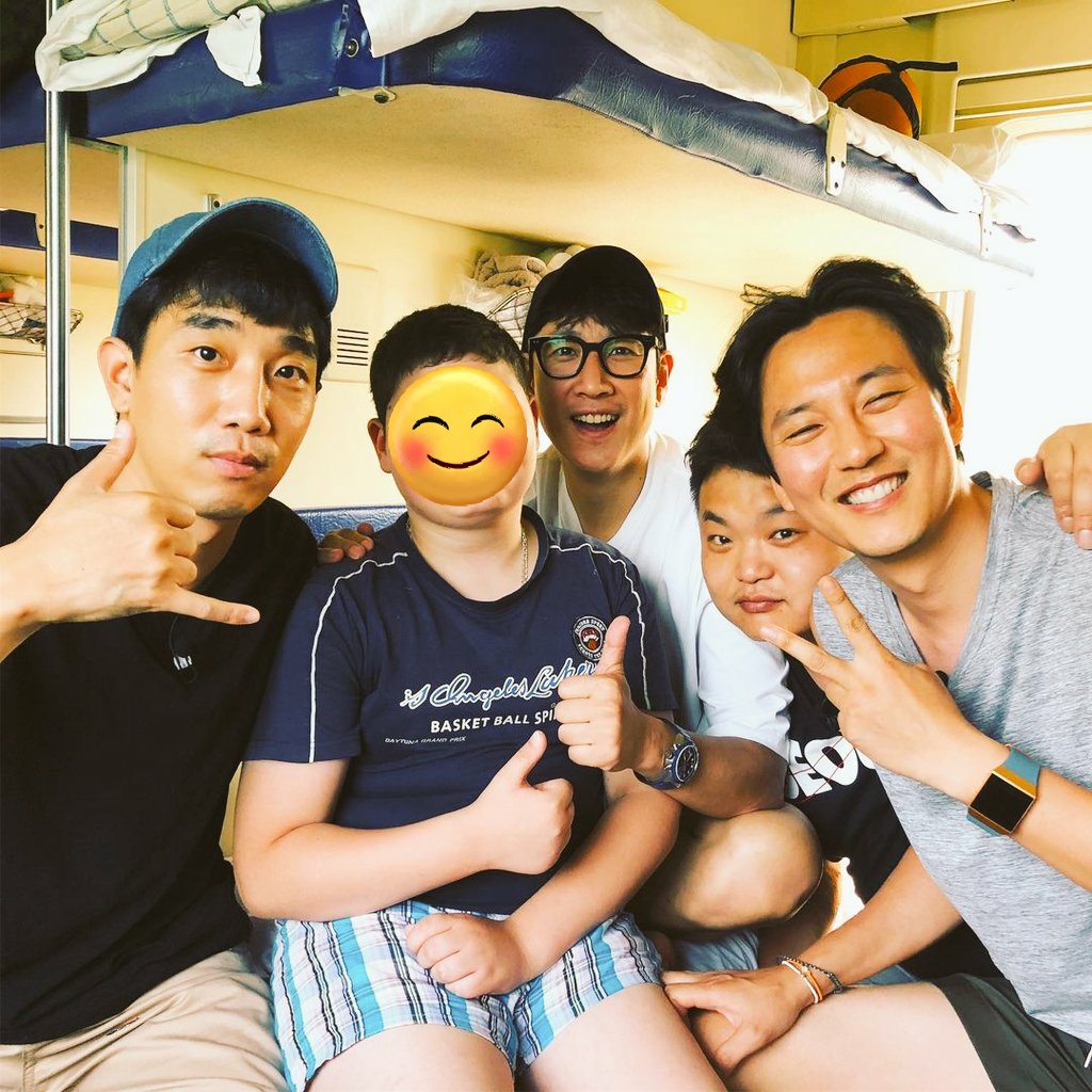 My Deepest Condolences to LEE SUN KYUN's wife, Jeon Hye Jin Eonni, His Sons, Family, His Closest Friends n His Fans,Please stay strong 🙏🥹

Gone but Never Forgotten,Rest in Peace Lee Sun Kyun Oppa, You're Forever in Our Hearts 💔😢 Thank You for Being a Good Hyung for Namgil🫶