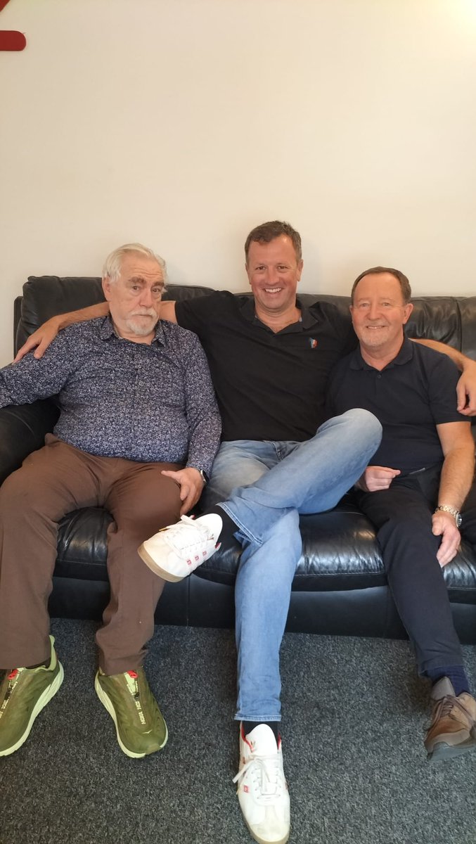 TODAY. Radio 4. 11.30am. Part1 of Bob Servant Says Cheerio. Starring Brian Cox, <a href="/JohnnieWatson23/">Jonathan Watson</a> @gregjmchugh <a href="/rufusjones1/">rufus jones</a> Phyllis Logan and Lulu. Nearly 20 years since we first met, Bob begins his slow shuffle from the crippling spotlight of top level Dundee Vanning. #bobservant