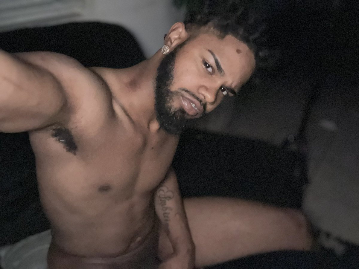 Gxld_kingg_'s tweet photo. 🤭 https://t.co/elXBTKFxkw