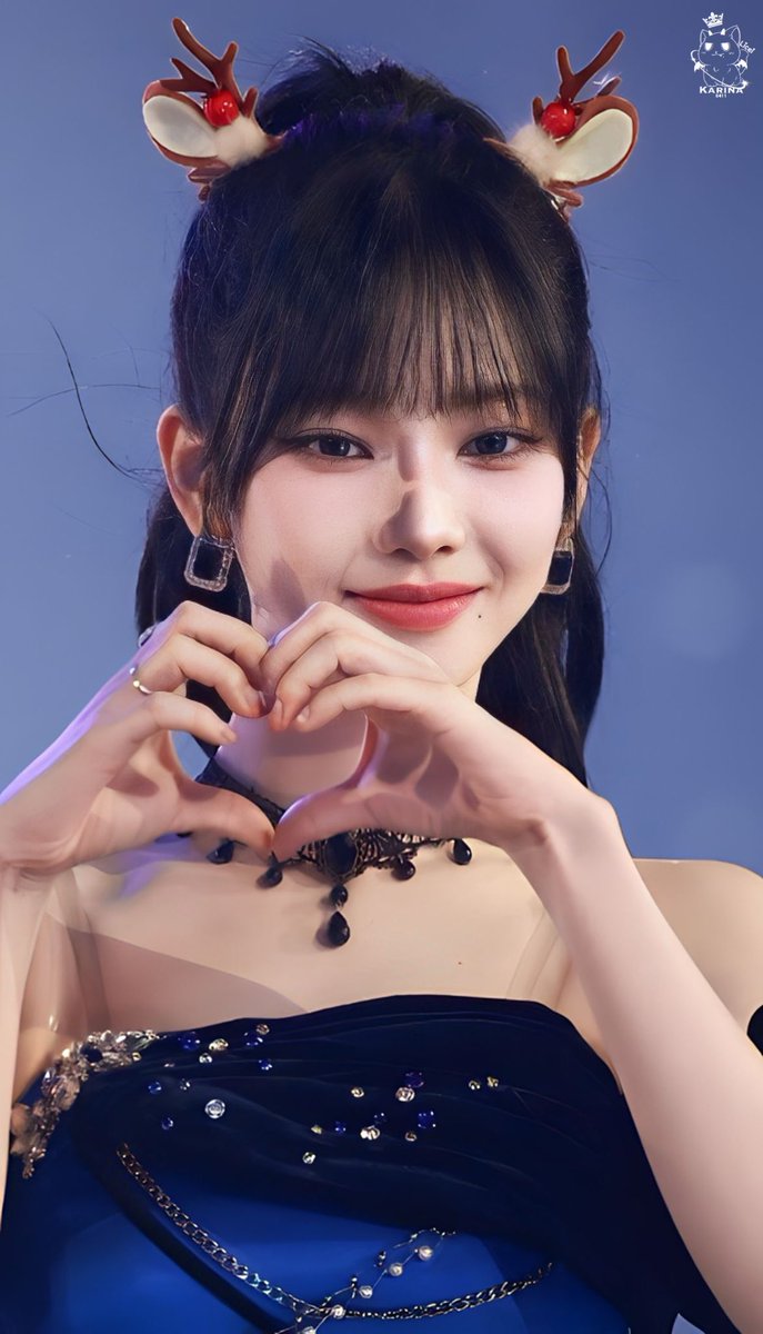 KoreanVisually's tweet photo. 🫶🫶🫶

#카리나 #KARINA #AESPA #에스파 #YOOJIMIN #YUJIMIN https://t.co/fZFiq8qg3g