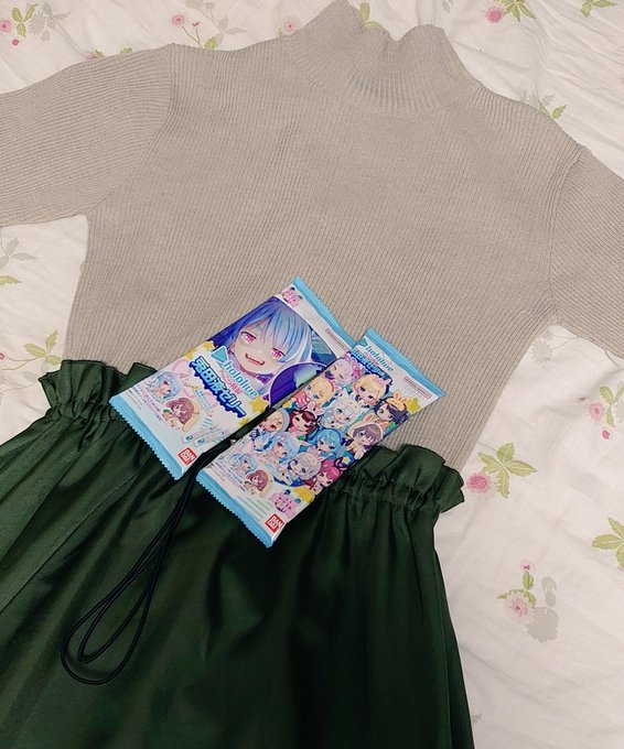 ワンピースと兎田液ゼリー買ってもらった やっぱり推し色の緑を選んでしまう(*'ω`*)
