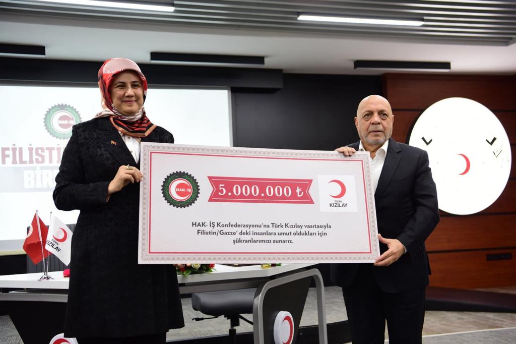 Hak İş Olarak  Filistin'e 5 milyon TL Yardım Yaptınız Tebrikler ...

Bu Samimiyetinizi Şehit Aileleri İçinde Göstermenizi Bekliyoruz ... 

Şehit ailelerimizede 5 milyon TL Yardım Yapmanızı Bekliyoruz ... 

İşçiden Aldıgınız Aydattan Şehit Ailelerine Yardım Yapılmasını İstiyoruz.