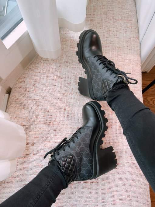 guess how sweaty + stinky My feet are after running around all day? https://t.co/wZF3qAh7OR