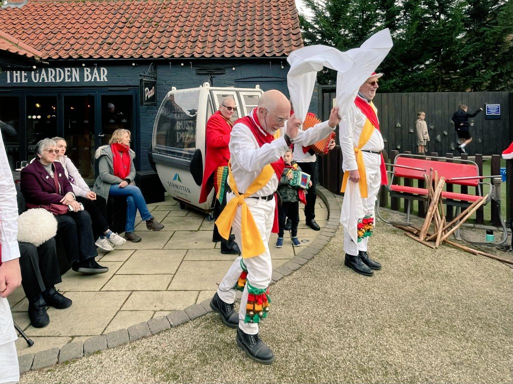 Green Oak Morris Men tweet media