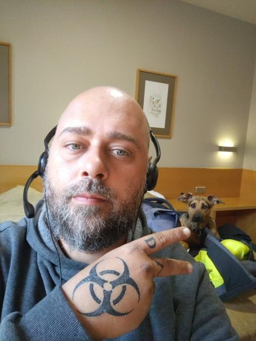 Patrah_IE's tweet photo. ¿Sabias que...🤔
La persona que atropelló a Julia Blaze fue el streamer Viviendo en la calle? https://t.co/AsulXX5pKW