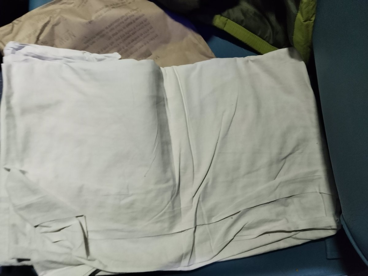 TarunKumarShee1's tweet photo. @RailMinIndia @RailwaySeva @AshwiniVaishnaw 
Dear all,
Very poor service from travelling by 12815 https://t.co/J7UtCElCcS B4 bed rolls provided are used one and all packets are unsealed.Totally unhygienic bedsheets.The coach attendants  folds the used bed sheets and provide us. https://t.co/gcb8VgidKK