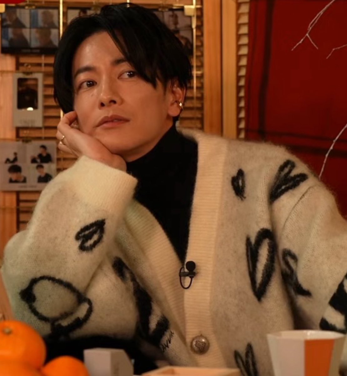 YUI321TAKERU's tweet image. #たけてれ
#佐藤健さん #椿本さん
ほほづえをつく健くんかっこよ😍