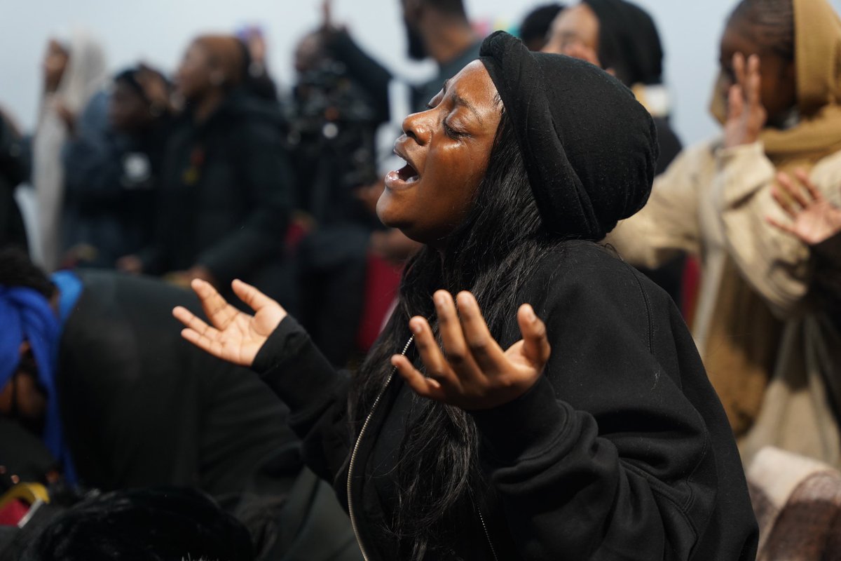 RPFEurope's tweet photo. On Wednesdays we PRAY 🔥🔥
Join us tonight from 7-9pm for our final Prayer and Deliverance service of 2023✨
A time of intimacy and breakthrough🕊️
#prayers #church #Christianity #deliverence #love #Jesus #WelcometoRPF ✨
📍9-11 Cottage Green SE5 7ST https://t.co/hLlTr9u3eA