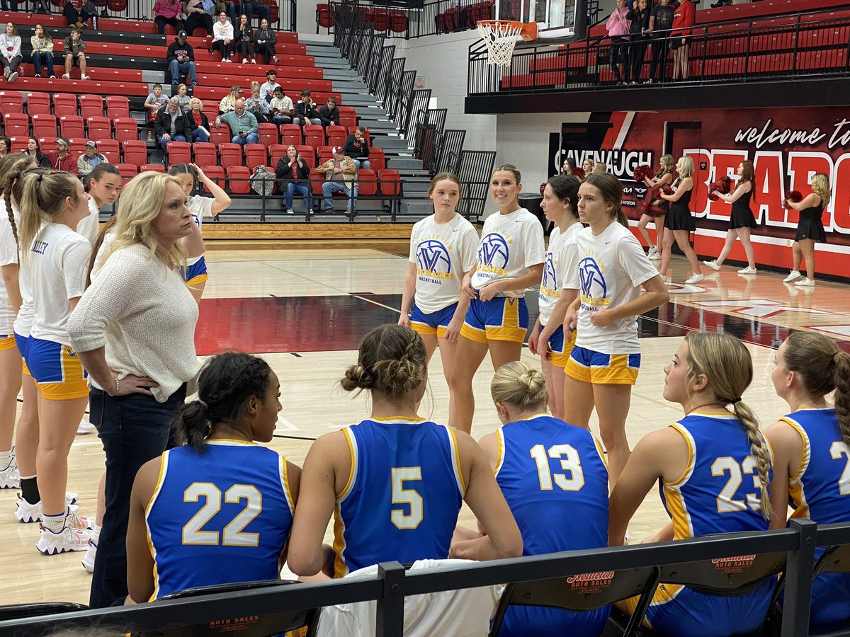 Lady Blazer Hoops tweet media