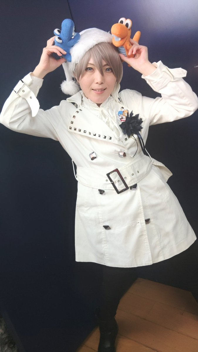 Turibaka_Meikun's tweet image. 醒さん
白サンタで登場😄
｢KING｣でのワニワニ用に
ワニのヌイグルミも持参🤣
｢革命開花｣のヘドバンで
超ロングサンタ帽子を
振り回してたら、
ツボってしまったらしく
クールな醒さんが、ケタケタ
笑うというレア場面も😂
なんか、ごめんなさい🙏😅
しかし、俺って
我ながら人相悪いな😅
#Class0