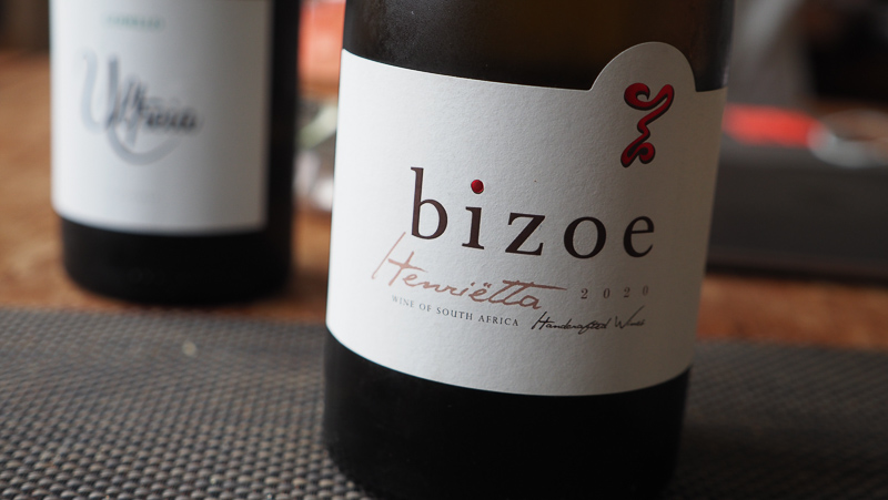 Really like this Semillon/Sauvignon blend from <a href="/BizoeWines/">Bizoe Wines</a> in Franschhoek wineanorak.com/2023/12/27/hig… <a href="/davyswine/">Davy's Wine Merchants</a>