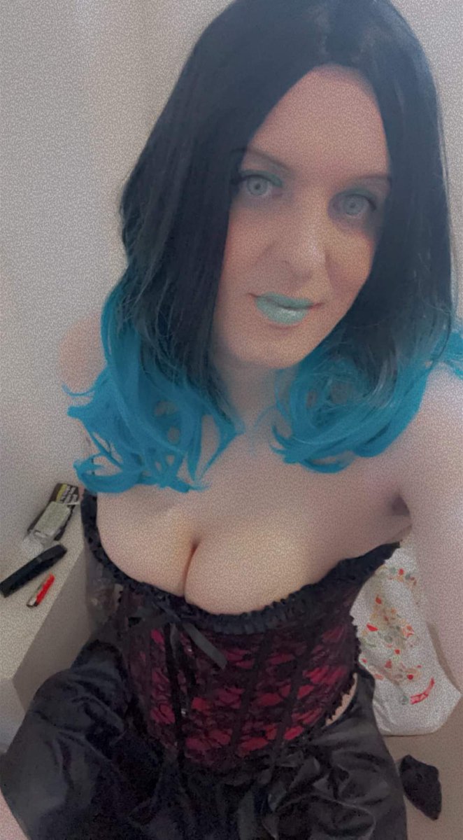 Dj190822's tweet photo. Who wants to buy me some treats off my wishlist birthday soon anything would be greatly appreciated 

https://t.co/wbbj5KHstP

#birthdaygirl #amazonprime #wishlist #spoilme #gifts #sex #toys https://t.co/ec3N6dz9YS