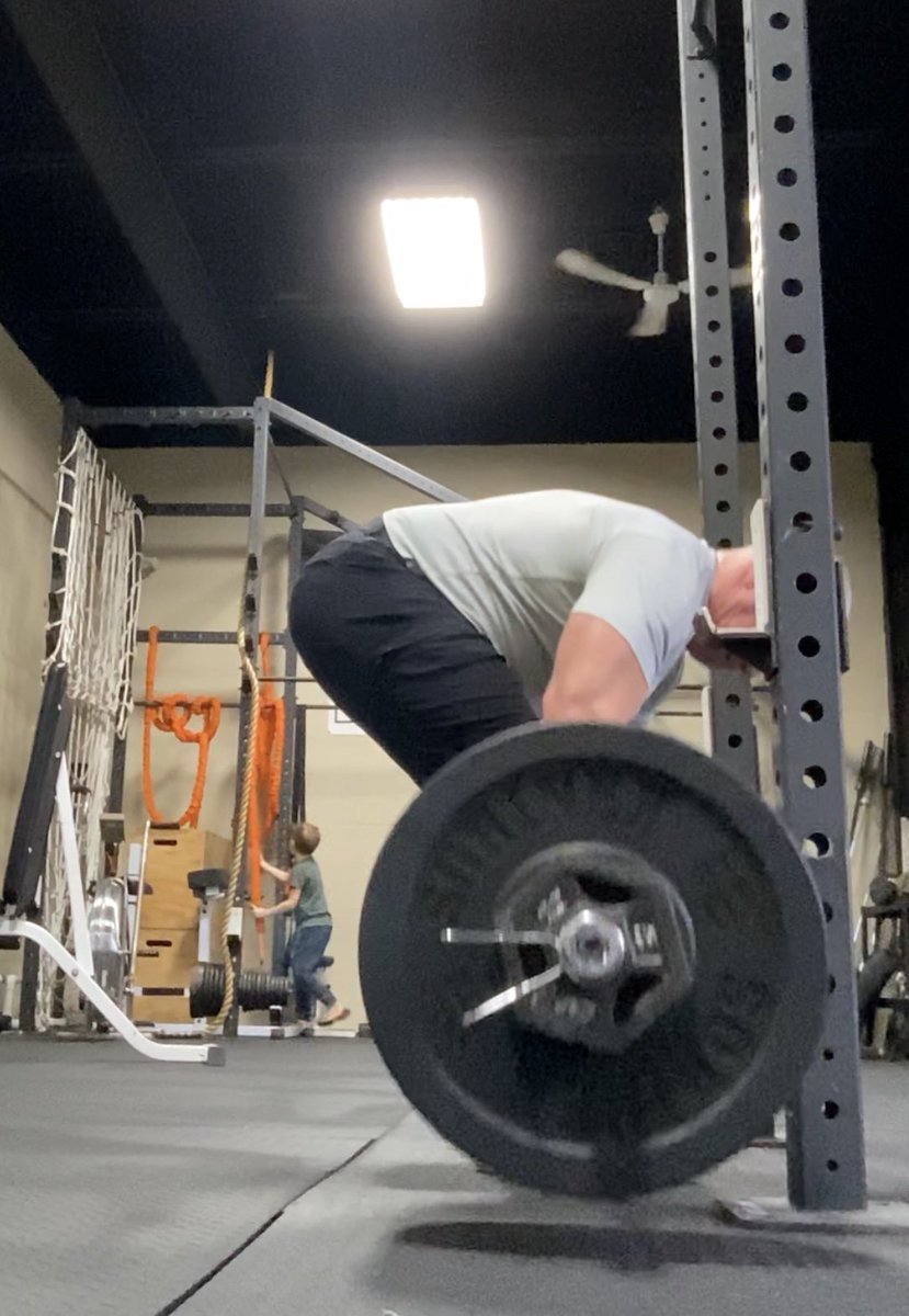 Krav_Lord's tweet photo. Pumping away and building momentum to smash into the new year stronger and better than before. Thank you @Schwarzenegger @BornFitness and @ketch 💪🏻 #Arnoldschallenge https://t.co/744LNIsTeQ