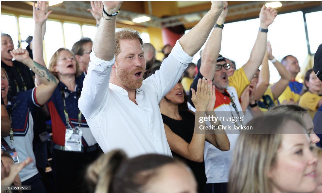 ChrisBaronSmit1's tweet photo. Prince Harry’s Spare was also the number one bestselling selling book of the year 2023 in Canada 🇨🇦 across all categories. #DukeofSuccess #SparebyPrinceHarry🍾🥂🇨🇦 https://t.co/SsgAdYa9rA