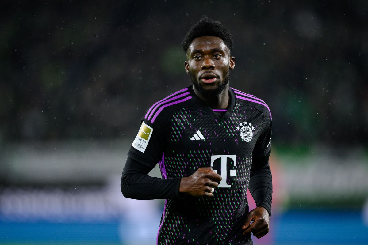 Alphonso Davies ile anlaşmaya varılmazsa o zaman bedavaya gitmemesi için Bayern onu yaz aylarında satmayı düşünecek (TZ)