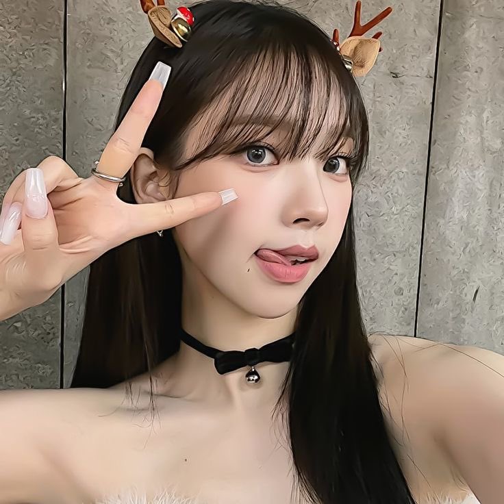 hourly karina tweet media