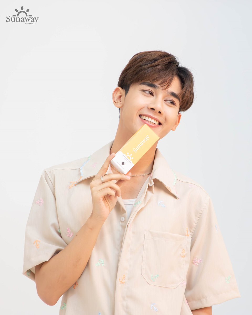SunawayByMYSC's tweet photo. He's run on 100% pure smile. 💖😊 

#MYSC #Sunawaythailand #AlwaysSunaway
#fixentertainment #ศพกระซิบ #thewhisperer #SunawayxTheWhisPerer #sunaway #mysc  #FlukeTorSunaway #คูณตาว  #torkomkrit #กันแดดของคูณตาว https://t.co/uya0kwRk9f