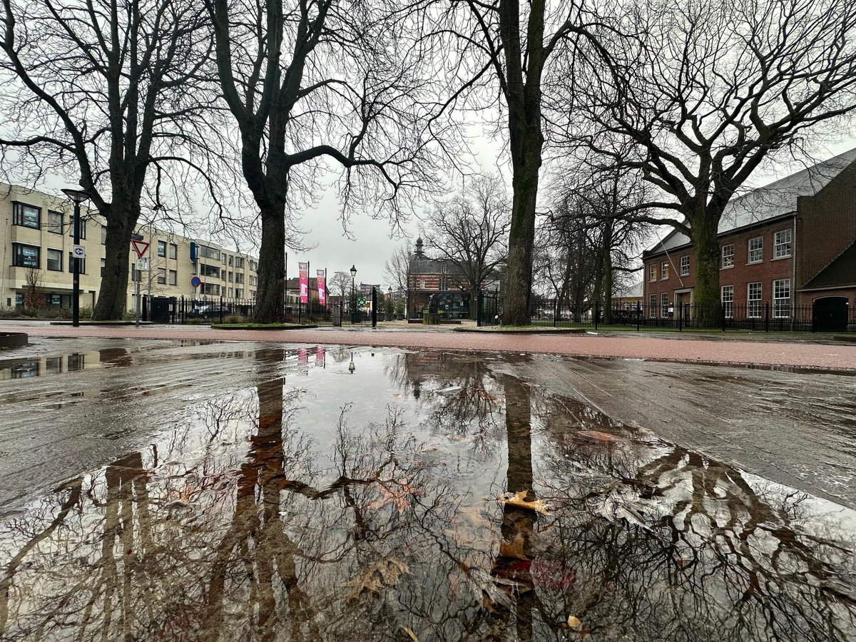 Gemeente Oss (@gemeenteoss) on Twitter photo ๐๐๐ญ ๐ฐ๐๐ซ๐๐ง ๐๐ฅ๐๐ญ๐ฌ๐ง๐๐ญ๐ญ๐ ๐๐๐ซ๐ฌ๐ญ๐๐๐ ๐๐ง! ๐
๐ง Het is zรณ nat dat de gewone maatregelen niet altijd helpen. Dus is er kans op wateroverlast.
๐พ๐๐ ๐๐๐ ๐๐ ๐๐๐๐๐๐๐? Kijk dan op oss.nl/wateroverlast-โฆ wie je kunt bereiken ๐๐๐ญ ๐ฐ๐๐ซ๐๐ง ๐๐ฅ๐๐ญ๐ฌ๐ง๐๐ญ๐ญ๐ ๐๐๐ซ๐ฌ๐ญ๐๐๐ ๐๐ง! ๐
๐ง Het is zรณ nat dat de gewone maatregelen niet altijd helpen. Dus is er kans op wateroverlast.
๐พ๐๐ ๐๐๐ ๐๐ ๐๐๐๐๐๐๐? Kijk dan op oss.nl/wateroverlast-โฆ wie je kunt bereiken