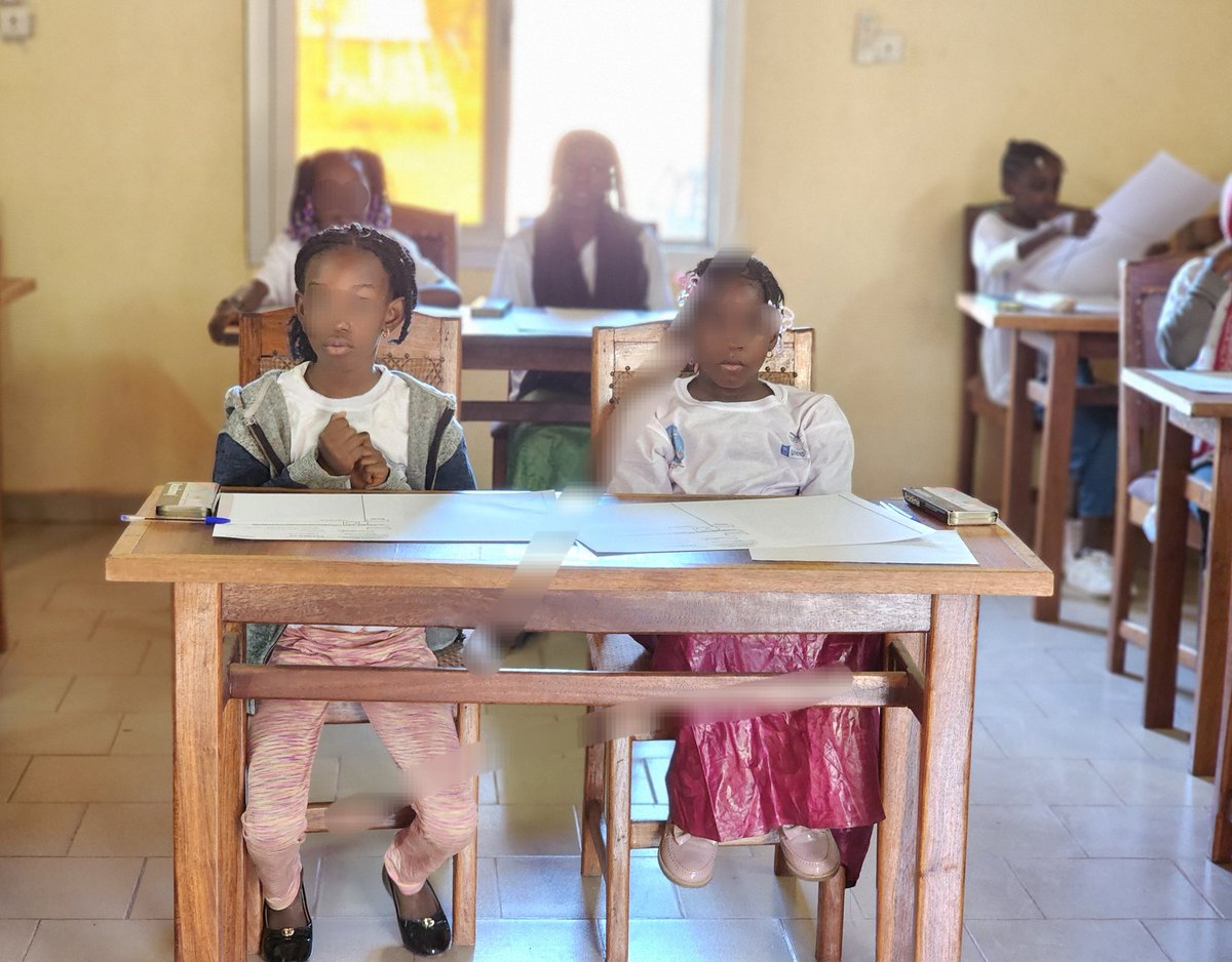 coumbabahtraore's tweet photo. C'est parti pour la 4è édition #MissScience. Les meilleures des 26 académies d'enseignement primaire et secondaire des classes de 3è/6e/8e et 10e composent aux examens de #Math #Physique #Biologie &amp; #Chimie. Résultats attendus ce vendredi 29dec. Merci @UnescoMali pour le soutien https://t.co/vysoiZw2Ep