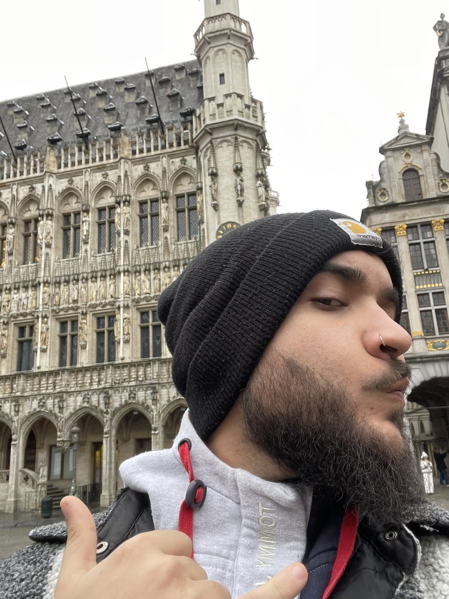 75Amarall's tweet photo. @honraevalor @fran02nunes Diretamente de bruxelas so para ti ó moto moto https://t.co/hVqNcgKJQC