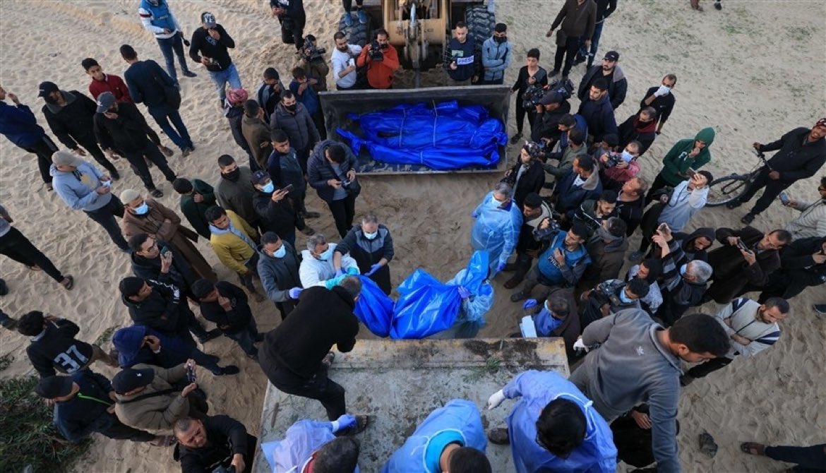 🚨STOLEN ORGANS FROM DEAD PALESTINIANS!

GMO: Israel delivers 80 corpses of Gazans with stolen organs.

The Government Media Office revealed that Israel delivered 80 mutilated corpses with stolen organs.

The GMO said that the Israeli army violated the corpses of 80 Palestinians,