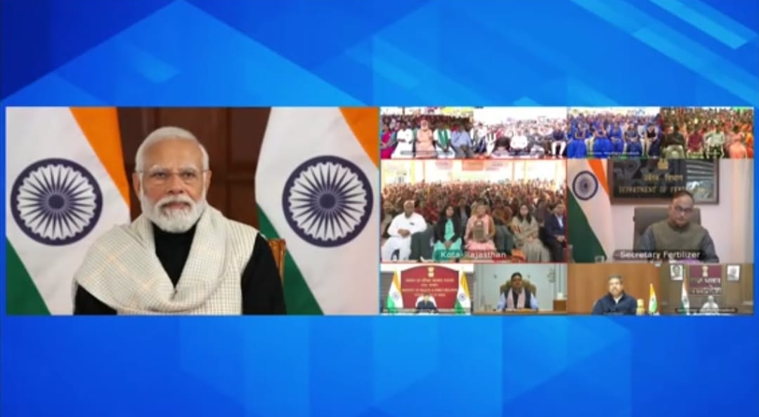 BSNL_RJ's tweet photo. Hon'ble Prime minister of India interacted with Beneficiaries of Viksit Bharat Sankalp Yatra. #BSNL #Rajasthan Provided #InternetLeasedLine for this program at Ratanada, #Jodhpur & village Lukhu, Block Dhorimanna, #Barmer.
@BSNLCorporate
. https://t.co/XeeB5MHV4F