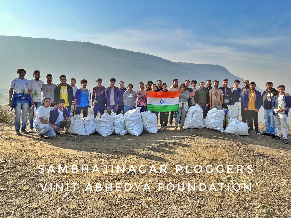 MH20PLOGGERS's tweet photo. Stepping up to the task at Walmi Lakes, our plogging squad showcased seamless teamwork.
Our mission was straightforward: pick up trash and restore nature's original beauty. 🌿💙
#Plogging
#NatureRestoration #KeepOurCityClean https://t.co/nU8HOCfpyk