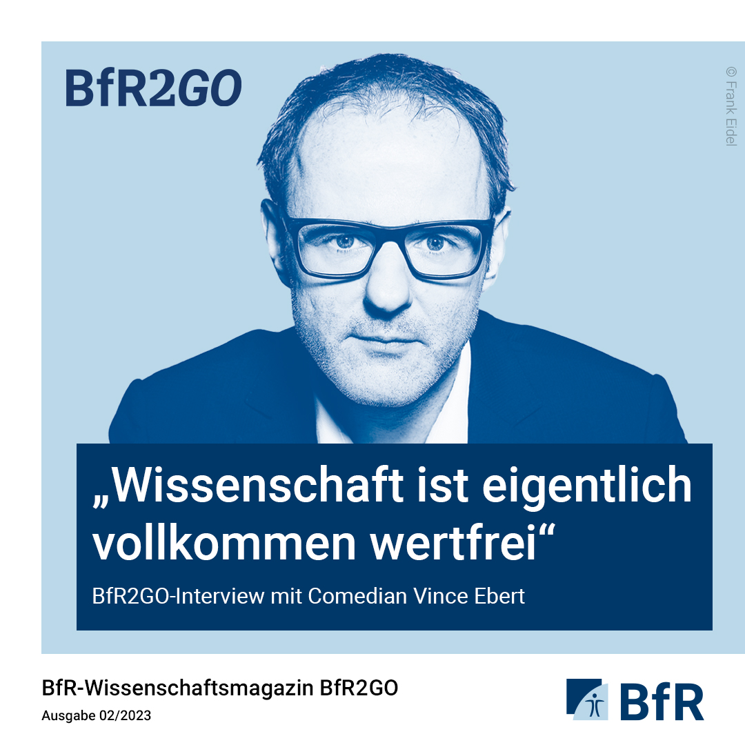 bfrde's tweet photo. Vorfahrt für Fakten: Der Physiker, Comedian und Autor („Lichtblick statt Blackout“) Vince Ebert fordert, Wissenschaft und Weltanschauung zu trennen – und mehr Mut zum Risiko.

Zum #BfR2GO-Interview: https://t.co/teU1MbmCq6 https://t.co/i5ZtuJsJyg