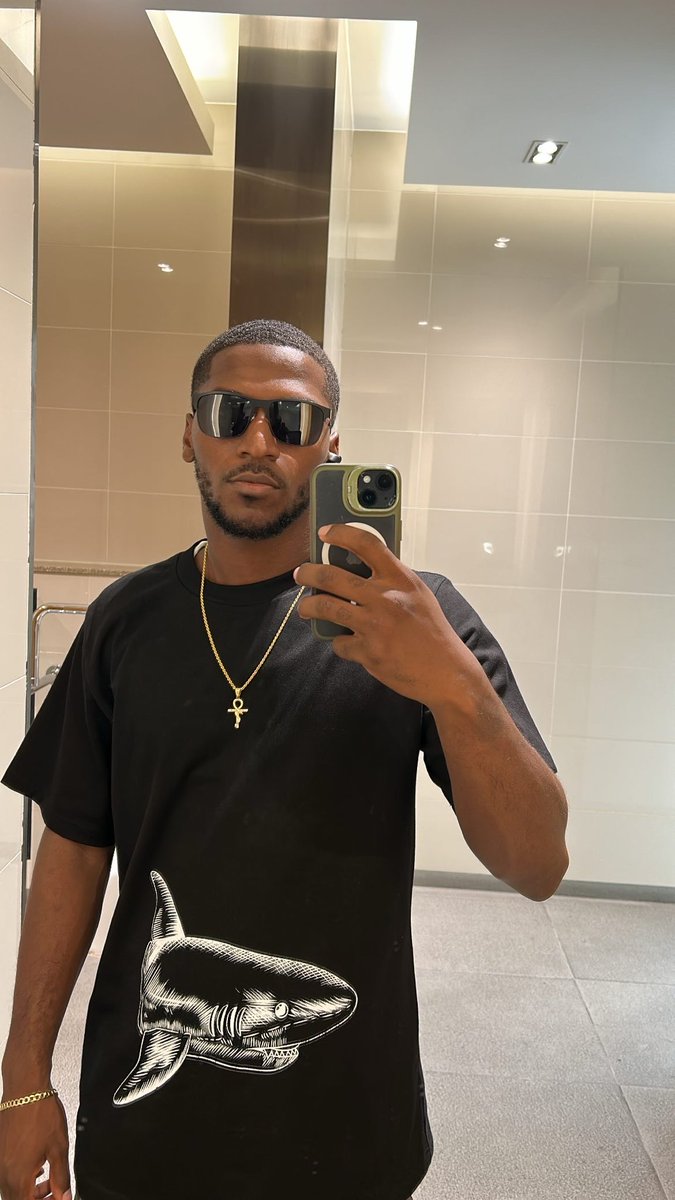 MalikHall34's tweet photo. Few pics from when I was in Korea 🤘🏾 https://t.co/wuewiJlLNa