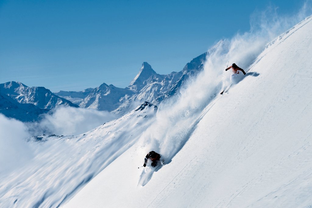 SwissEmbassyUK's tweet photo. Last Winter, 🇬🇧 skiers and snowboarders were in the top three nationalities for visits to 🇨🇭 resorts.

And this year? Check out the top ten most popular ski resorts in Switzerland, and help get the UK into the top two:

https://t.co/0BUV6WKrrq https://t.co/l0zQFh4700