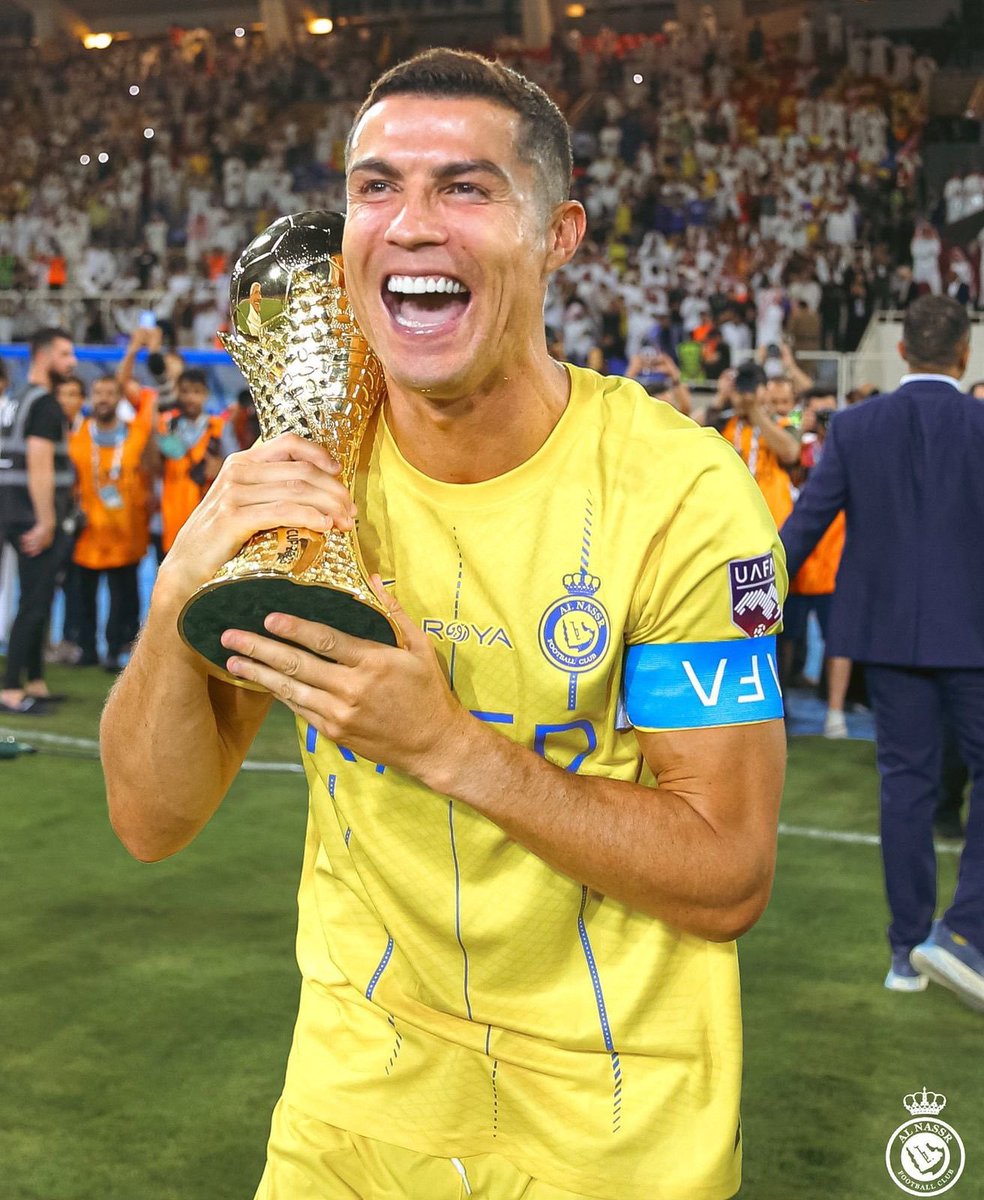 🇵🇹 Cristiano Ronaldo's 2023 stats for club and country:
👕 58 appearances
⚽ 53 goals
🅰️ 15 assists
🎯 3 free-kicks
🎩 3 hat-tricks
💯 100% penalty conversion
🏆 Arab Champions Cup
🥇 Arab Club Champions Cup Golden Boot
⭐ 3x SPL Player of the Month
🏅 Became the first player to