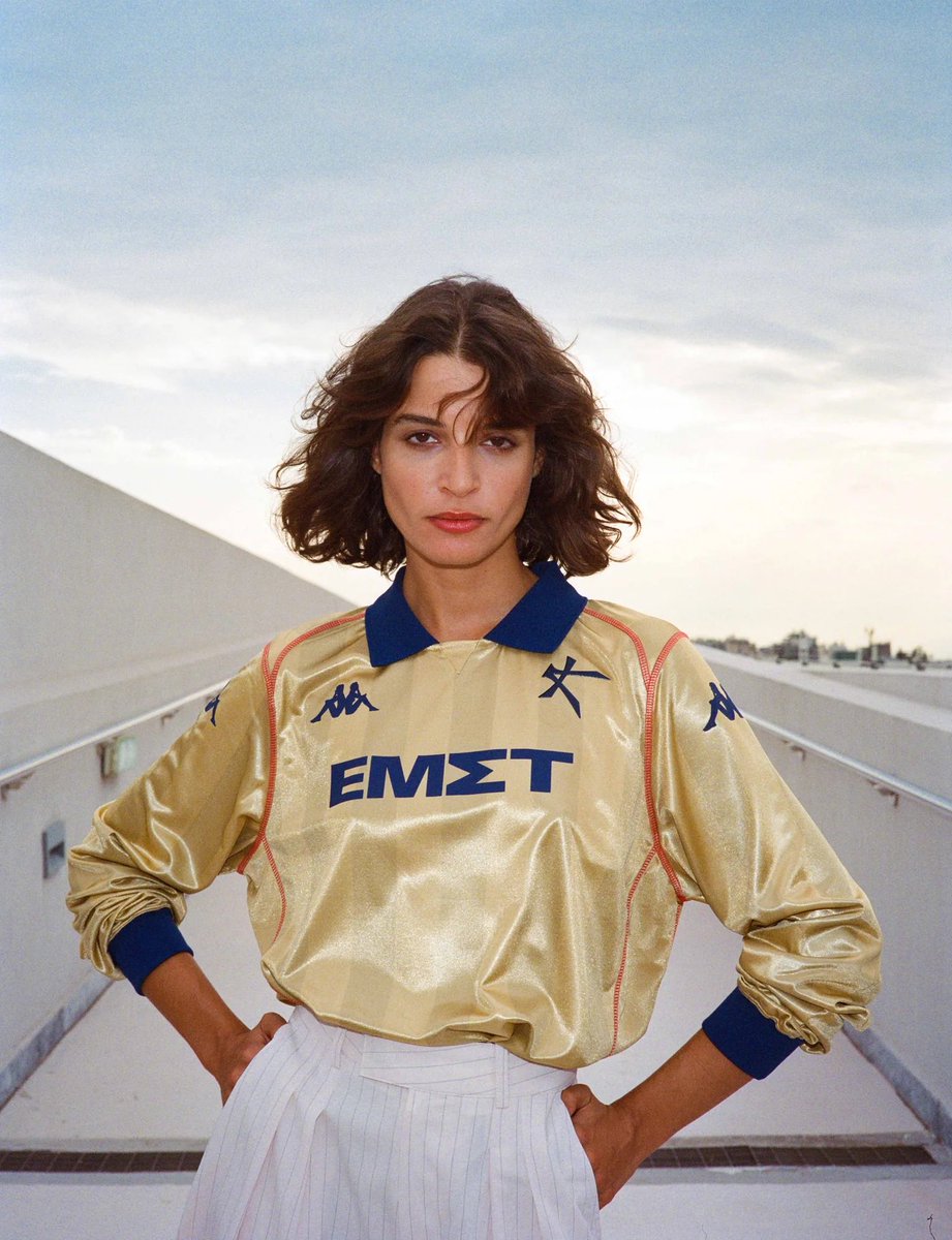 footpack. tweet media