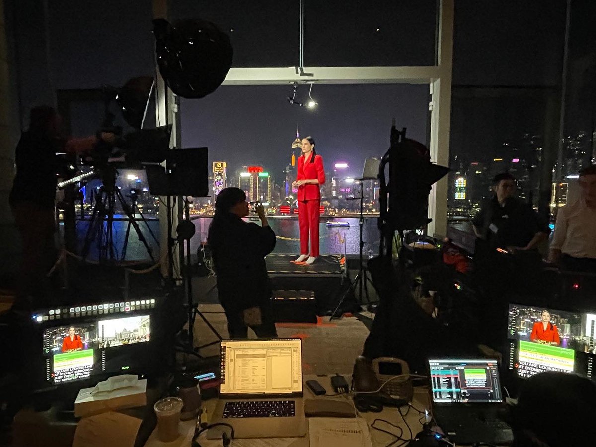 Let’s celebrate 2024! ⭐

Starting in Asia, CNN’s #NewYearsEveLive will follow the sunset as celebrations peak in major cities around the world.

Join us!✌🏽

@mrnigelng
@zhouguanyu24
<a href="/jadynbsham/">Jadyn Beverley Sham 😄🇦🇺🐨🪴</a>
<a href="/gus_watson/">Angus Watson</a>
@hanakomontgome1
@marcreporting
@willripleycnn

cnnpressroom.blogs.cnn.com/2023/12/21/rin…