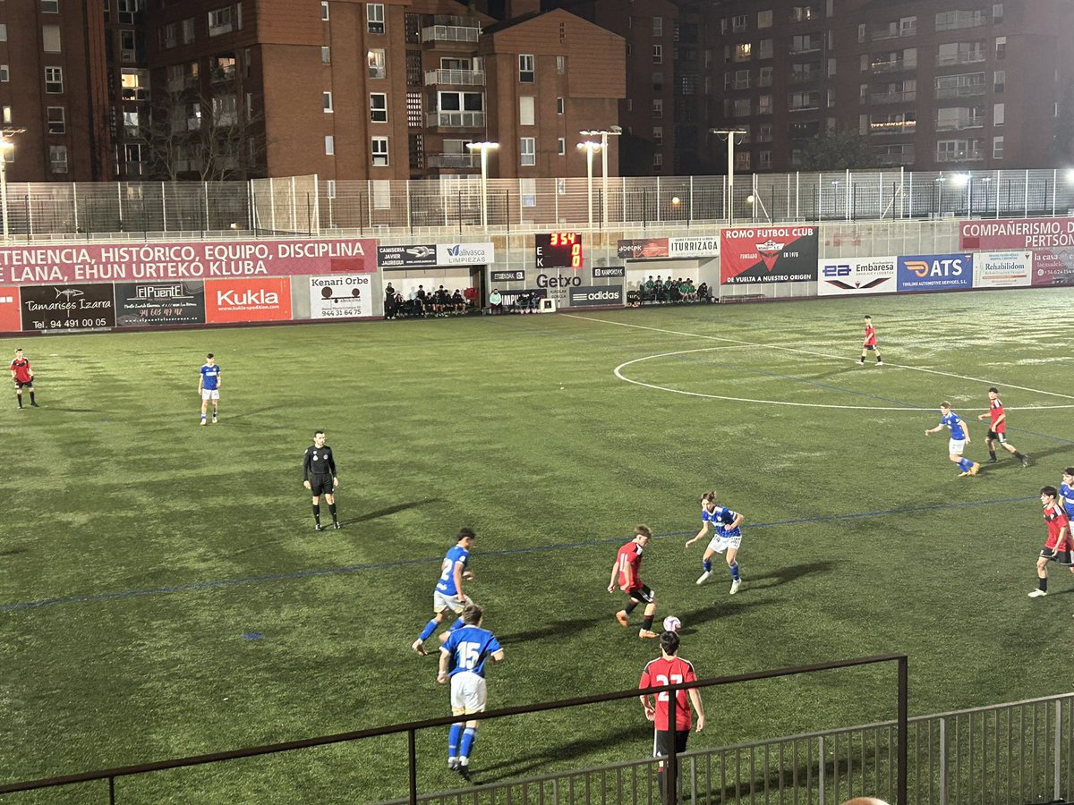 LaFactoriaBCF's tweet photo. 🏆 Torneazo el vivido por el #BCFCadeteA este finde en Getxo 💯

Organización 🔝 y trato excelente por parte del @RomoFCoficial 👏🏼 ¡Muchas gracias por todo! 🫂

Felicidades al @Osasuna por su pase a la final y muchas gracias a @jonbolo21 por pasarse por el torneo a animar 🙌🏼 https://t.co/TmNLxp6ual