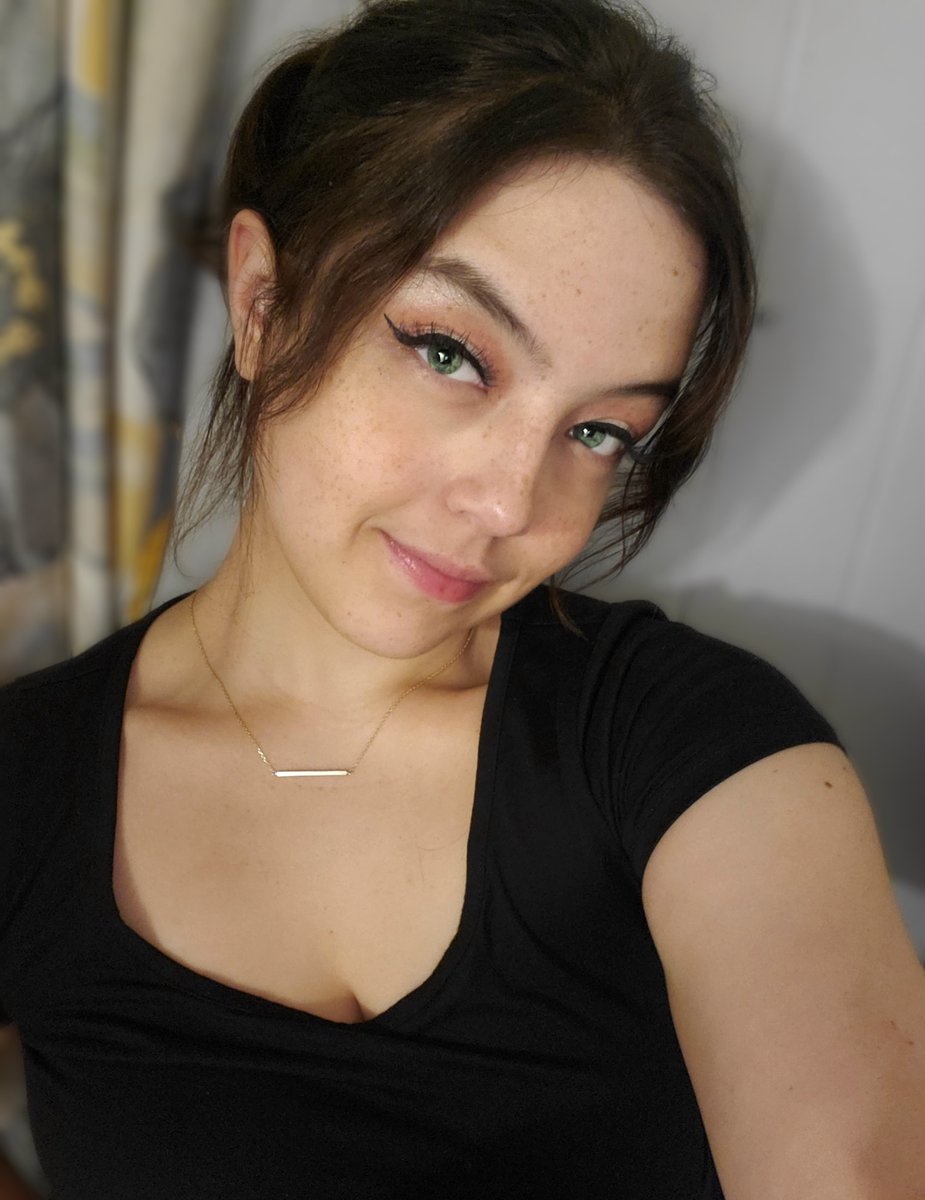 riah4real's tweet image. Good morning 🥰