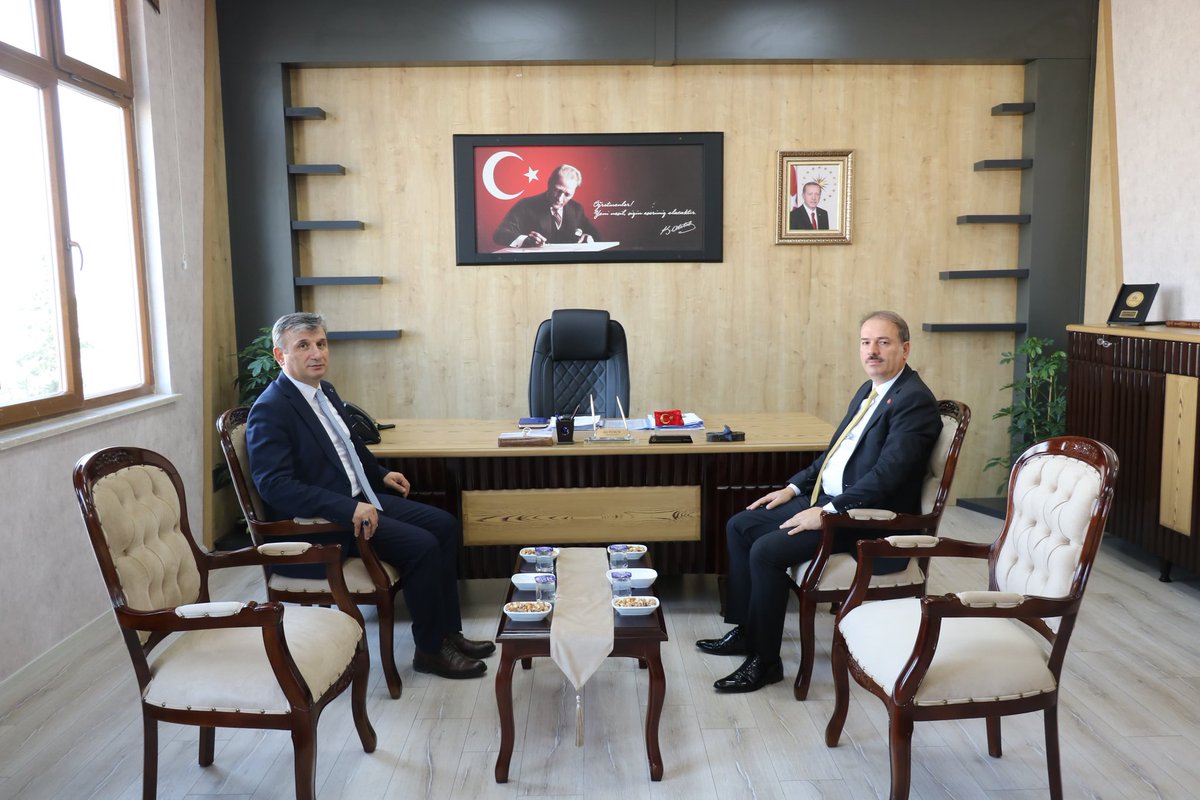adiyamanmem's tweet photo. Bakanlığımız Özel Öğretim Kurumları Genel Müdürü Sayın Fethullah Güner Adıyaman'da

Özel Öğretim Kurumları Genel Müdürümüz Sayın Fethullah Güner, İl Milli Eğitim Müdürümüz Ali Tosun'u ziyaret etti. Ziyarette ilimizde yapılan eğitim öğretim çalışmaları hakkında değerlendirmelerde bulundular.